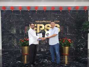 جولة تفقديه للمدير العام المهندس حمدي الحبابي و المدير التنفيذي ابراهيم الكدادي داخل مصنع FUJI YIDA